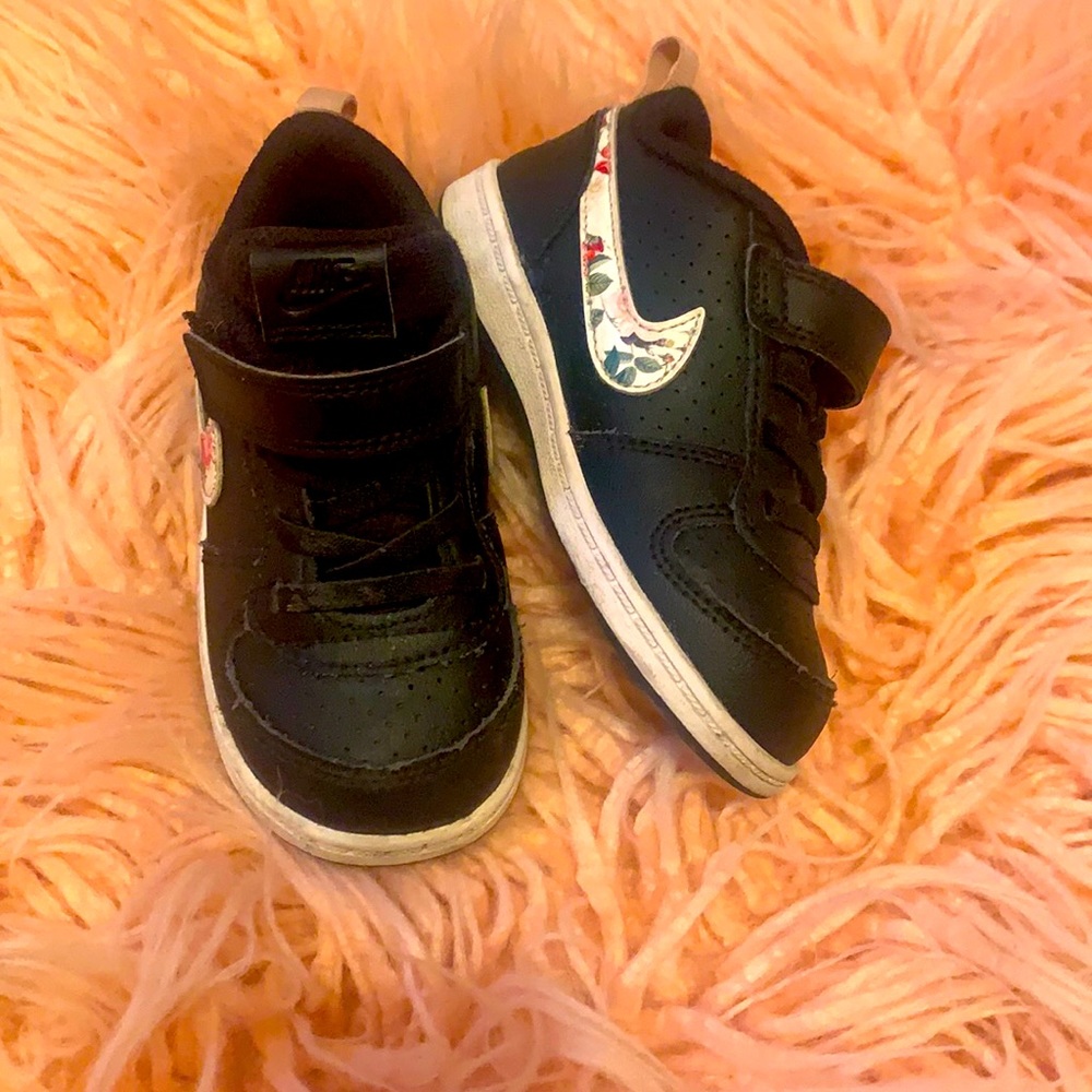 Girls Nike shoes